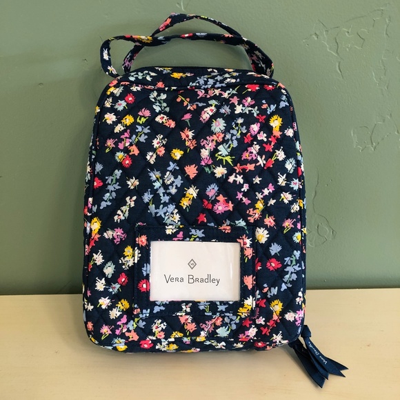 Vera Bradley Handbags - NWT Vera Bradley Lunch Bag/Box
